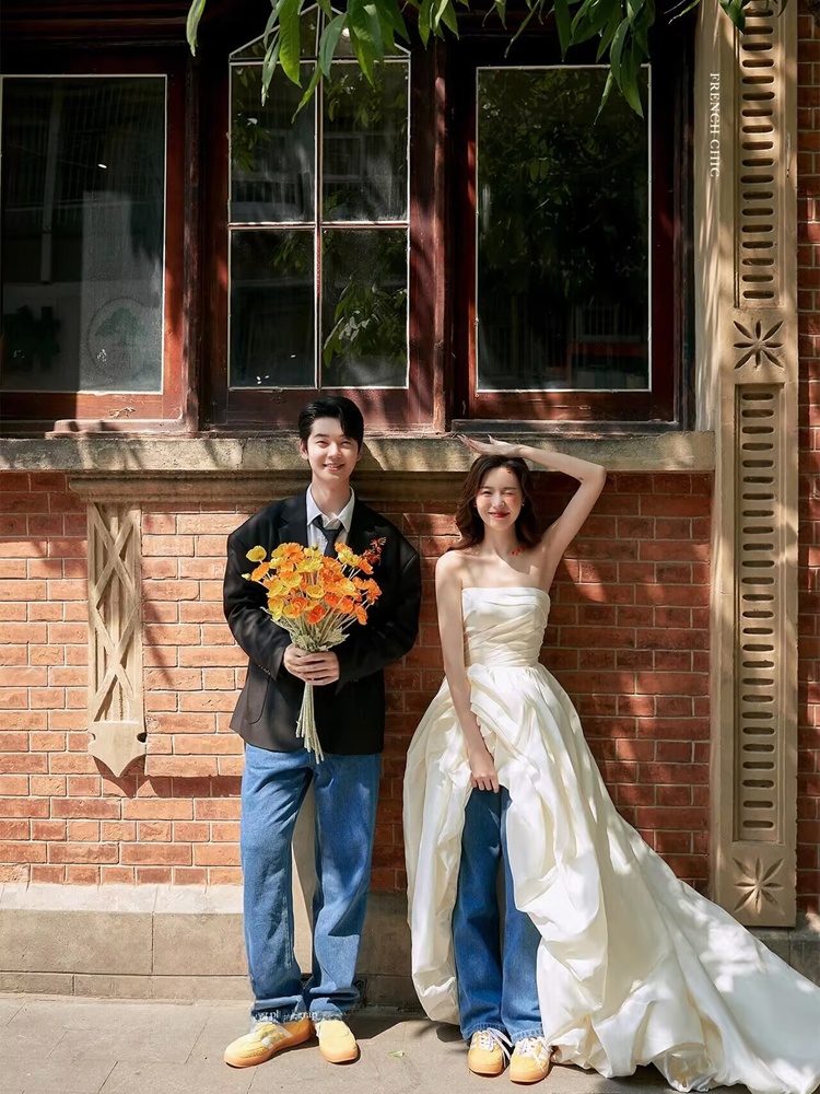 ملابس تصوير عصرية على الطراز ا - مراجعة Photography Wedding وسعره
